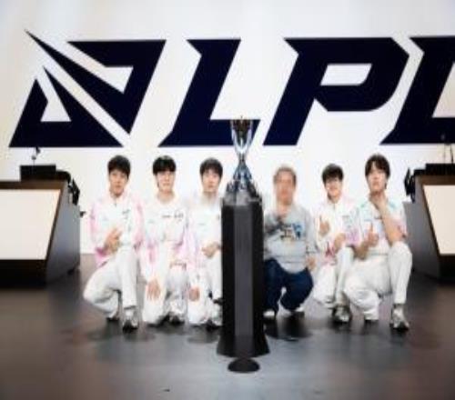 男足逆境突,中国足球展,望未来曙光,星空,XingKong,星空官网,星空体育官网,星空体育下载,星空APP